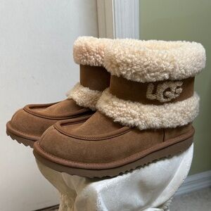 UGG Brown and Cream Shearling Boots#2 size 6 H5N2